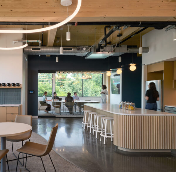 dick-clark-associates-swinerton_austin_office-almost_square_eutu5i