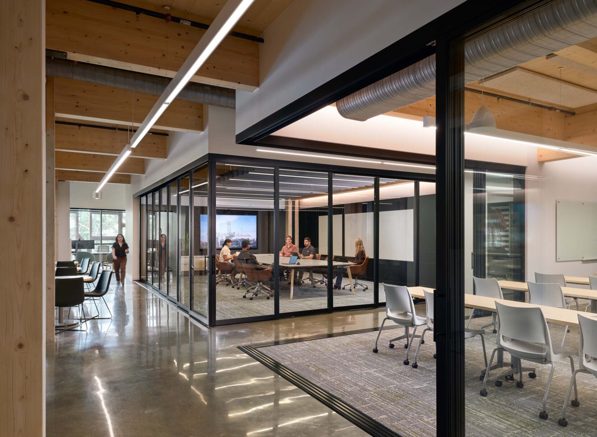 dick-clark-associates-swinerton_office-1up-5_woytw6