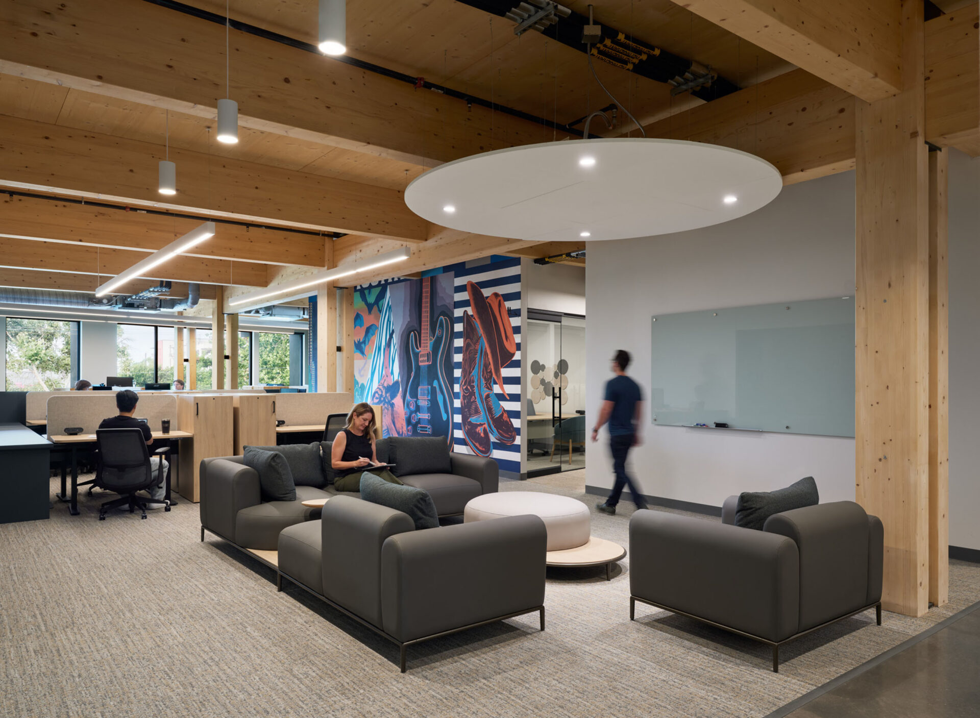 dick-clark-associates-swinerton_office-1up-1_z1p5kg
