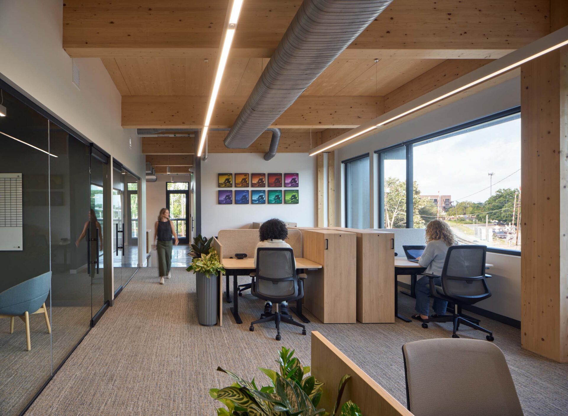 dick-clark-associates-swinerton_office-1up-2_osne6c