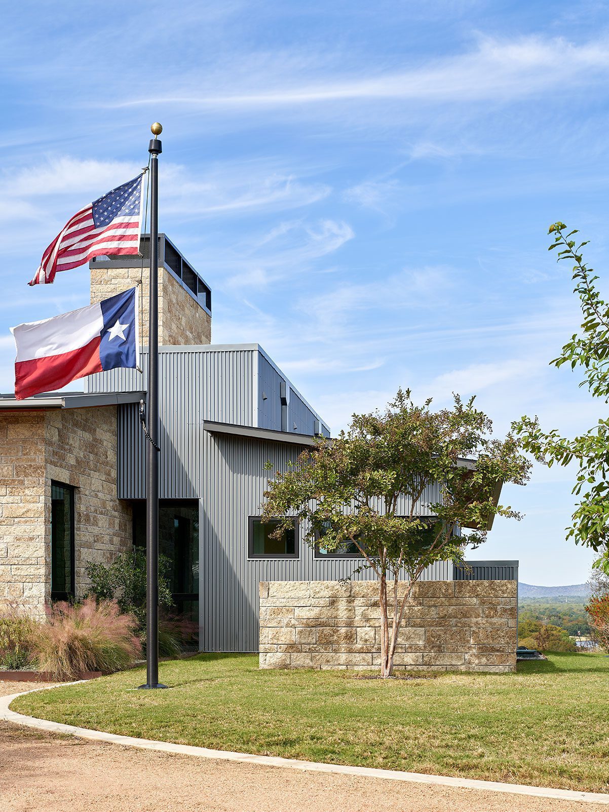 dick-clark-associates-horseshoe-bay-retreat-work-detail-2up-3_ypytxe